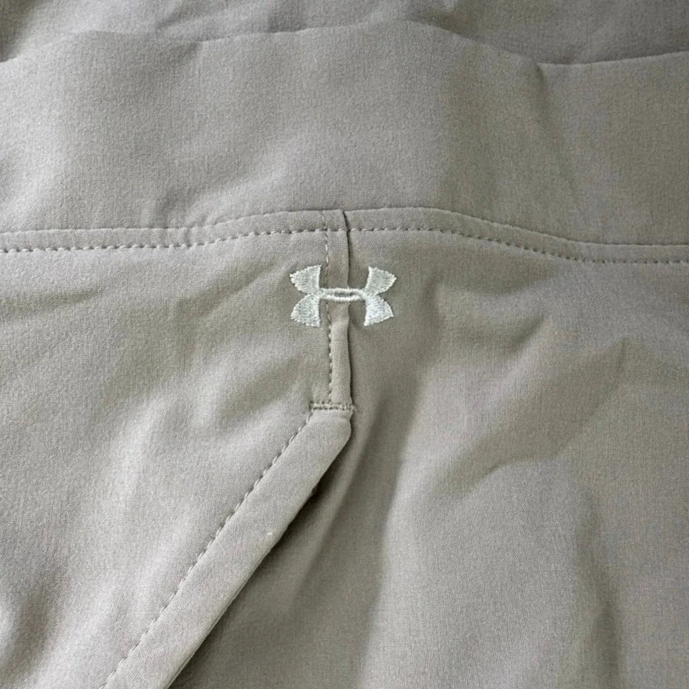 Under Armour Cargo Shorts Mens 30 Hiking Outdoor Polyester Stretch Tan Khaki
